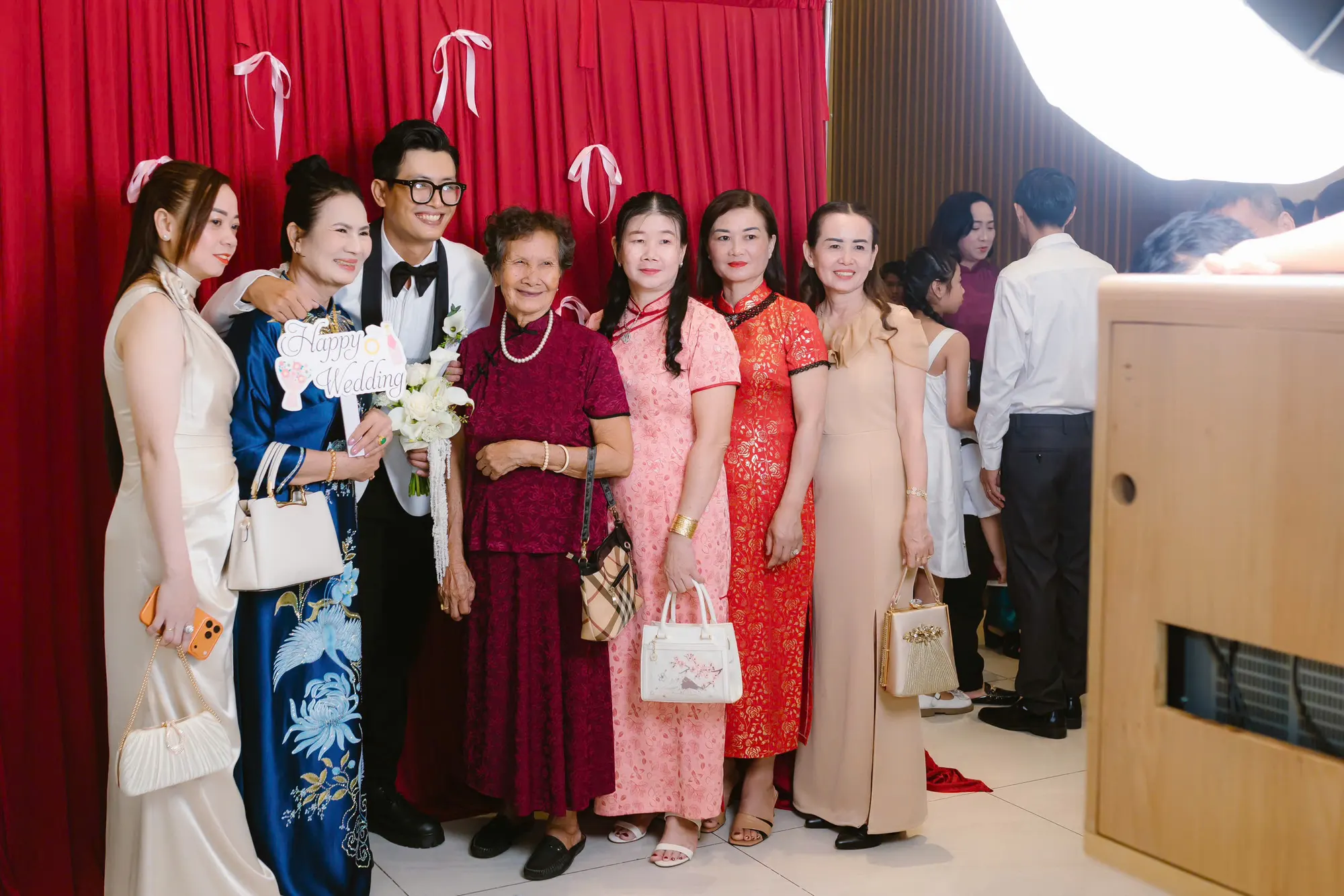 Hậu trường dựng booth tại tiệc 11